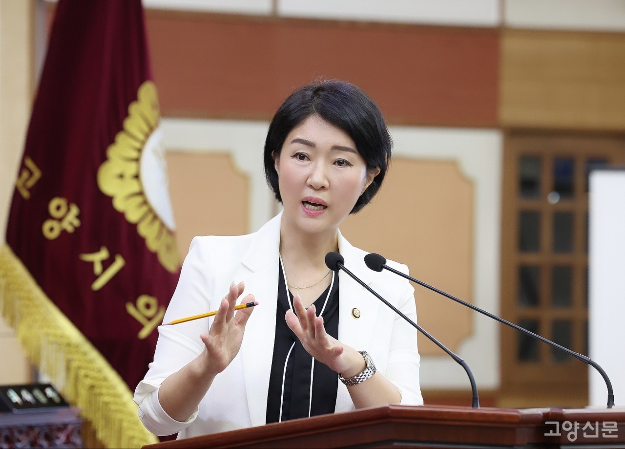 손동숙 시의원은 2일 시정질문을 통해 CJ라이브시티 사업협약이 해제되는 과정과 이후 대응에서 고양시가 무사안일한 태도를 취하고 있다고 지적했다.