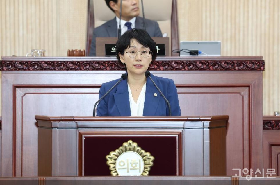 김해련 시의원은 3일 고양시의회 시정질문에서 “일은 경중이 있고 선후가 있다”면서 “해외를 방문할 것이 아니라 고양시에서 경기도와 CJ의 재계약을 위해 노력했어야 했다”고 말했다.