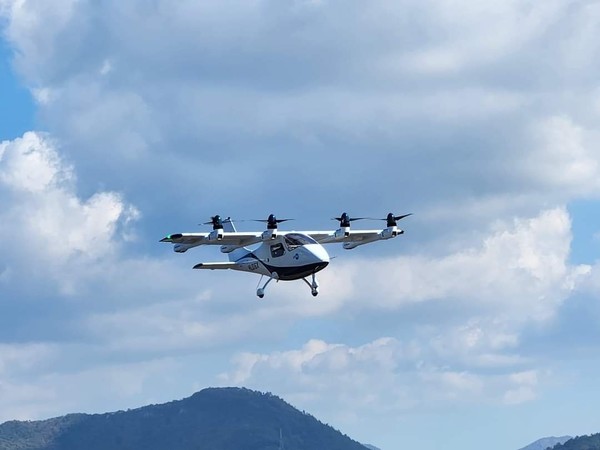 8월 아라뱃길(드론인증센터~계양)상공에서 최초 비행을 시행한 에어택시