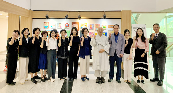 고양시 정신건강증진시설연합 문화예술전시회 개회식이 일산동구청 2층 소회의실에서 열렸다.