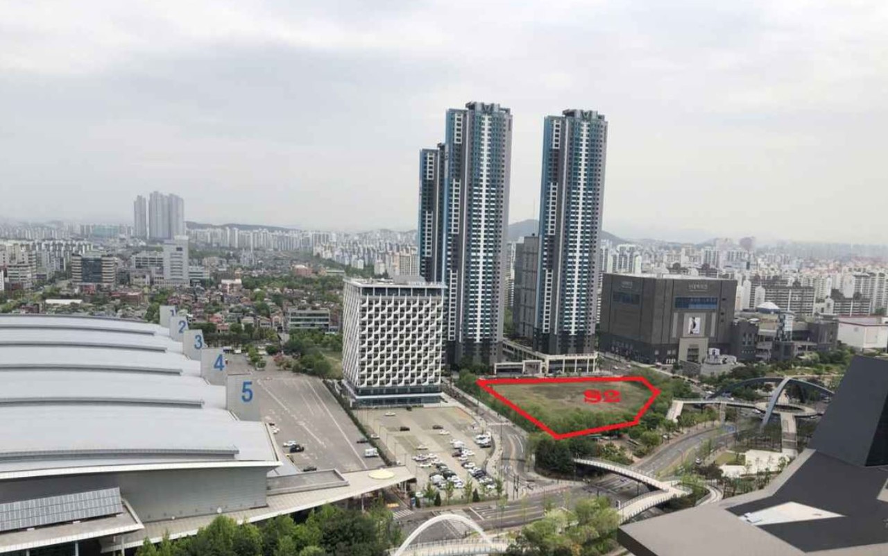 시 소유의 킨텍스 호텔부지인 S2부지 위치. 시는 이 부지를 팔아 킨텍스 제3전시장 건립분담금을 마련하려고 했다. 