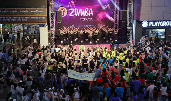 포레나 줌바팀은 여름내내 노력한 열정을 무대에서 유감없이 발휘했다.