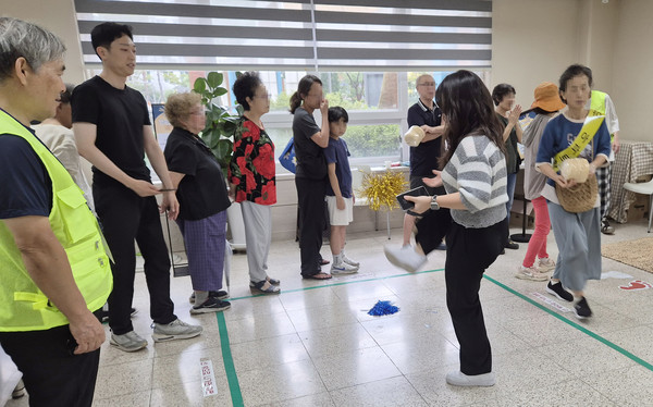  향동종합사회복지관이 추석을 앞두고 명절행사를 진행하고 있다. 