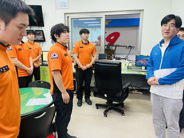 김성회 고양갑 국회의원과 정동혁 도의원 일행이 고양소방서를 방문했다.