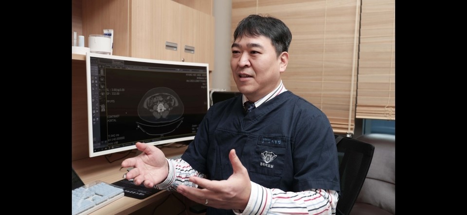 이형민 일산백병원 응급의학과 교수는 "현재 고양시 의료기관은 전공의들의 사직으로 최종치료 인프라가 이미 무너진 상황"이라고 지적했다.