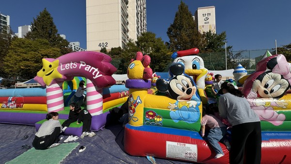 마을축제는 다양한 프로그램으로 주민 참여를 이끌었다.