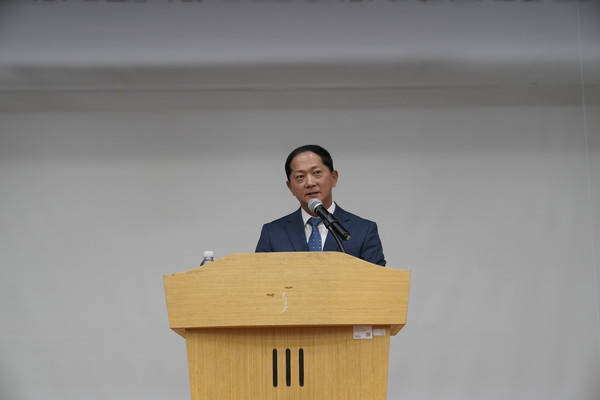 17일 취임식에서 인사말을 하는 이재준 대표이사 
