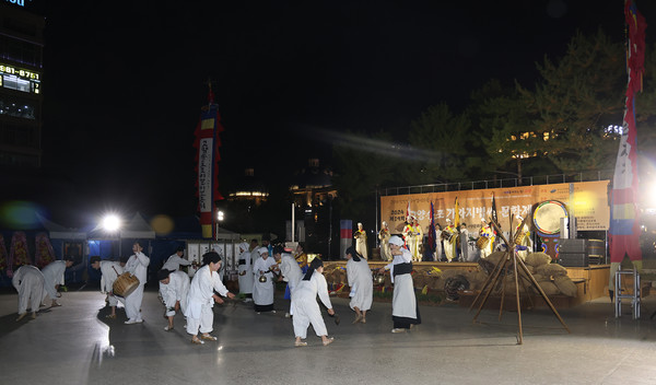 고양송포가와지볍씨 문화제 공연.