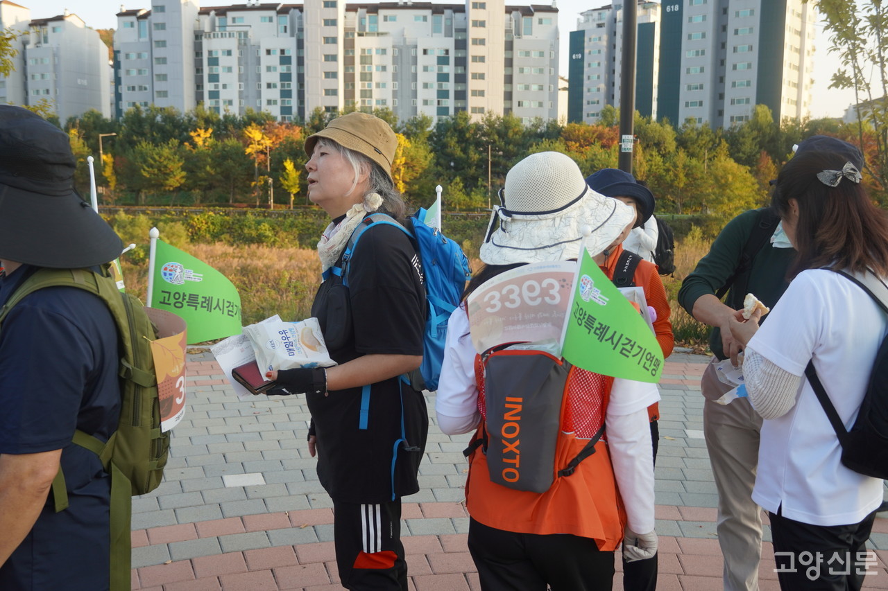 고양특례시 걷기연맹을 비롯해 건강백세 네트워크 등 개인을 비롯해 여러 단체들이 걷기대회에 참가했다. 