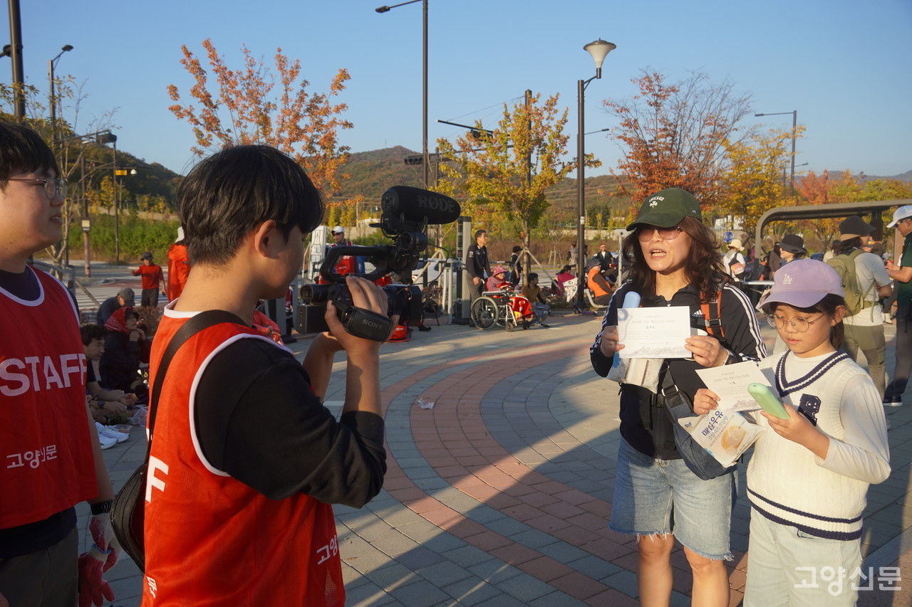 "아이와 함께 마지막까지 완주해서 뿌듯합니다." 최연소 완주자(오마초3) 모녀의 생생 인터뷰. 