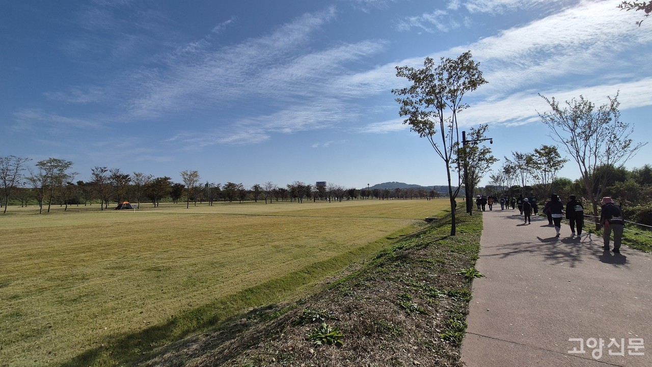 고양의 고즈넉한 바람의 길 함께 걷는 '2024 고양바람누리길걷기 축제'가 열렸다.
