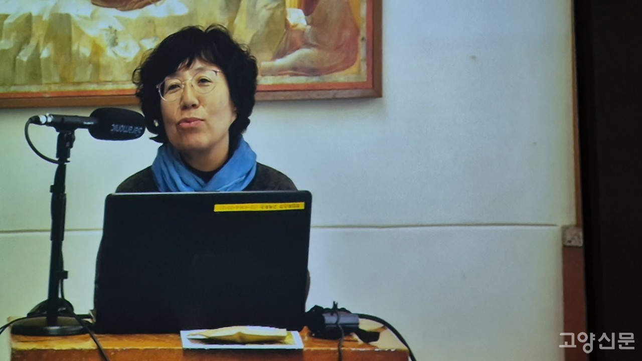 토종씨앗 보존의 중요성을 강조하며 여성 농민들의 연대를 만들며 생태적 농사에 앞장서는 김정열 농부.