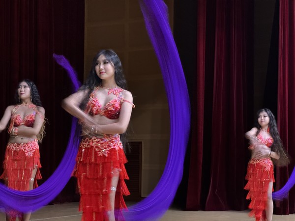 벨리댄스를 선보인 jn벨루스. [사진제공=조인핸드]