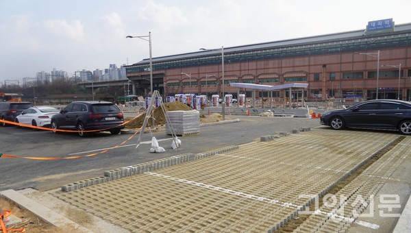 대곡역 주차장 공사가 마무리 되면 기존 주차장보다 역에 더 가까워지고 전기차 충전도 가능할 예정이다. 