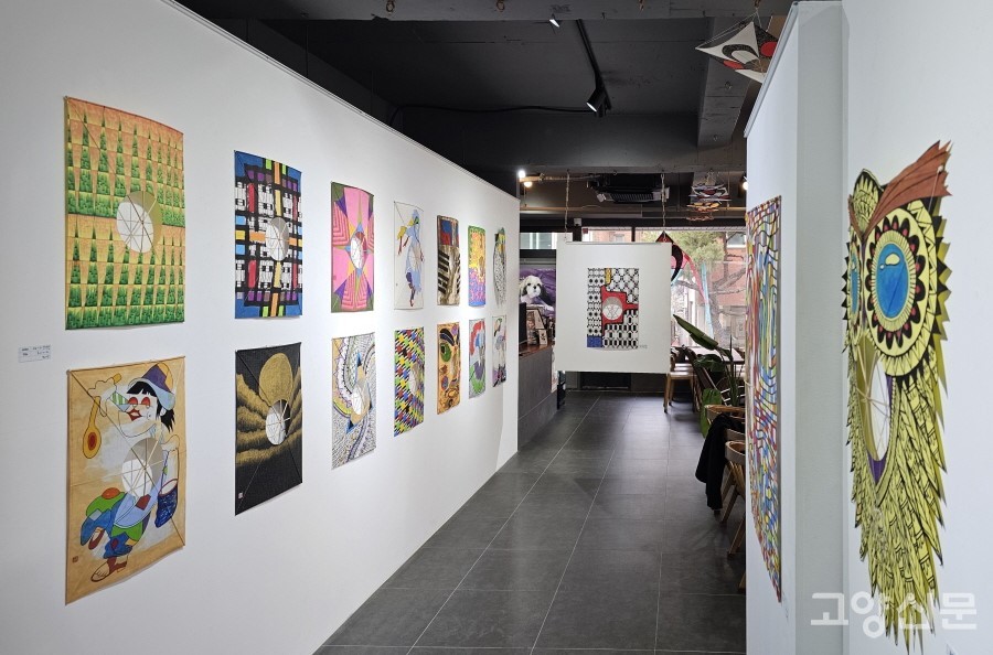 전시장을 찾으면 현대적 디자인의 방패연 문양도 만나볼 수 있다. 