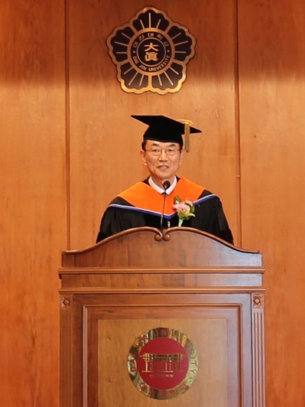 장석환 대진대 신임 총장이 지난 15일 총장 취임사를 하고 있다. [사진제공=대진대]