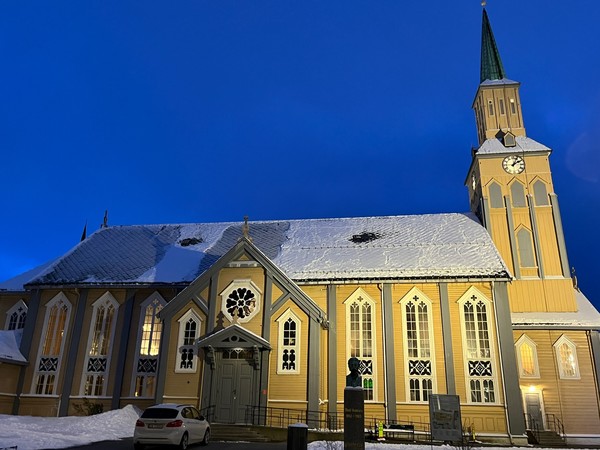 트롬쇠 도심 한가운데 위치한 트롬쇠 성당(Tromsø Domkirke)은 노르웨이에서 목조로 지어진 유일한 성당이다. [이철규 특파원]