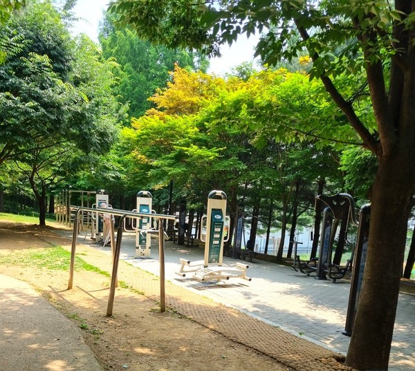 일산서구 가좌마을 가좌근린공원은 주민설명회를 통해 올 하반기 재정비가 진행될 예정이다.