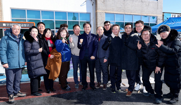 고봉동 대보름맞이 척사대회 참석자들이 함께 사진을 찍었다.