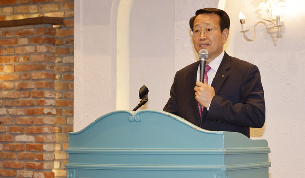 유완식 조합장이 인사말을 하고 있다.