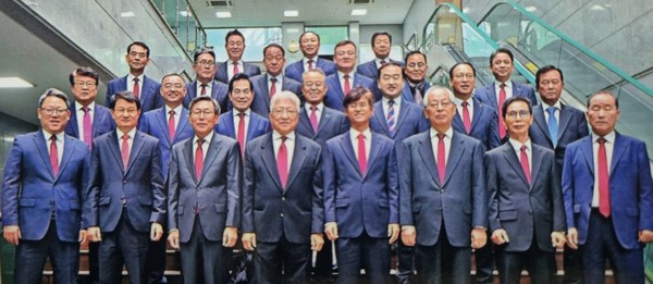 고양·파주장로합창단 단체 사진.