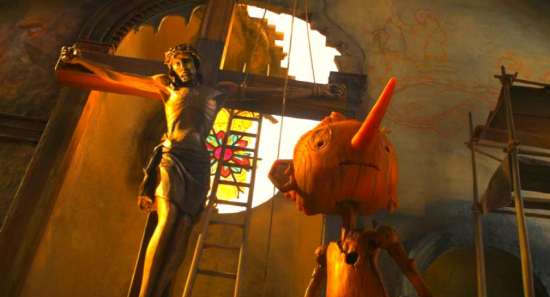 작품에는 기독교와 연관된 다양한 상징들이 차용된다. 