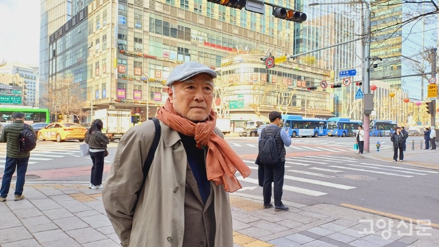 제주4·3 제77주년을 맞은 3일, 추모행사가 열린 청계광장 인근에서 만난 현기영 작가.