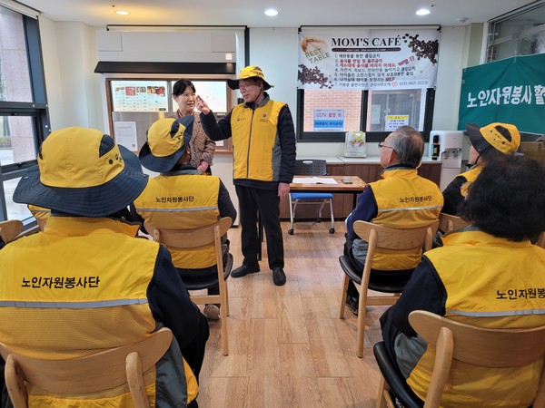  박영희 경기북부센터장은 안전한 자원봉사활동을 당부했다.