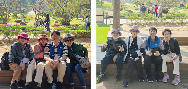 기념사진을 찍으며 환하게 웃는 참여자들.