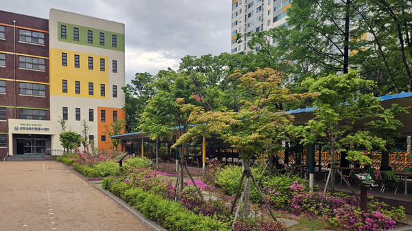 화수초등학교에 조성된 학교숲.