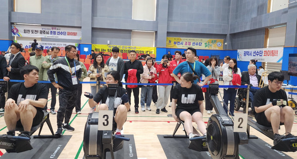  경기에 앞서 선수들이 준비를 하고 있다.