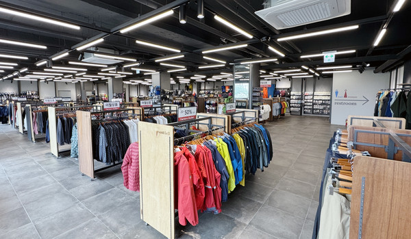 일반 소비자들도 우수한 품질의 아웃도어에 매력을 느끼게하는 몽벨 제품들.