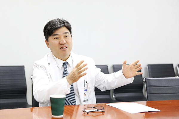 최원주 일산백병원장은 “공간 혁신, 기술 혁신, 서비스 혁신이라는 세 가지 핵심축으로 3년 4개월간의 대규모 병원 리모델링을 진행했다”며 “일산백병원은 주민의 아픔을 품고, 희망의 지도를 함께 그리는 지역의 동반자로서 ‘사람 중심 병원’을 향해 나아가겠다”고 말했다.