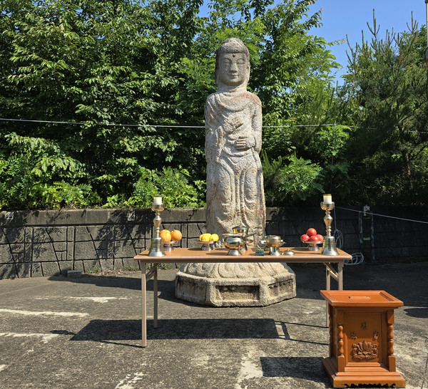 위령재 다음날에도 고양길상사는 식사동 인근 미륵불에서 남북평화통일기원법회를 열었다.