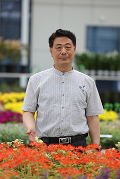 유석룡 한국화훼농협 조합장. 