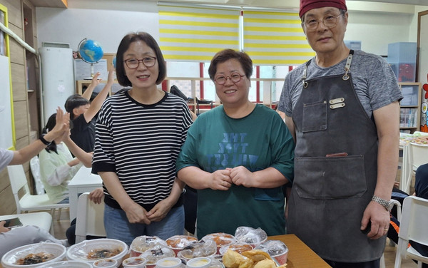 분식집 영심이(원당본점)가 저소득 아동·청소년을 위한 ‘생일맞이 분식데이’를 열었다.