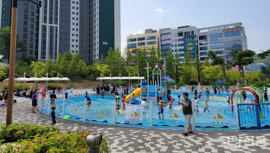 자낸해 지축근린공원 물놀이장 모습. 인근 주민들의 큰 호응 속에 운영됐었다.