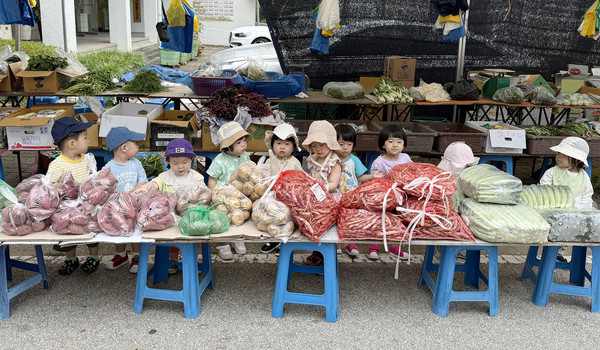 고양시립문촌새싹어린이집의 특색 프로그램 ‘자연스럽게 먹자’.