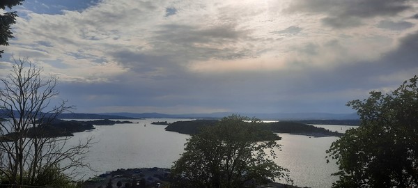 오슬로 남부 드뢰박 산타마을 가는 길가 오슬로 피오르드 풍경 [이철규 북유럽특파원]