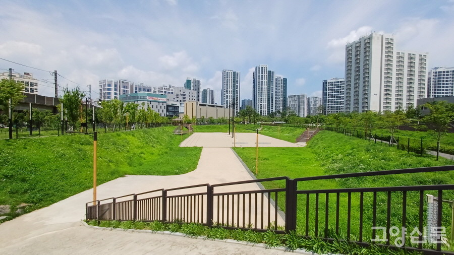 지축지구 빗물을 담아내는 '지축1저류지'. 평소에는 체육시설로 활용된다.