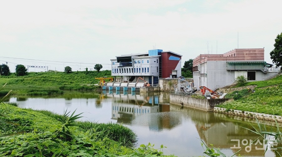 고양시에서 두 번째로 규모가 큰 '대화배수펌프장'. 신평과 마찬가지로 제2펌프장이 신설됐다.