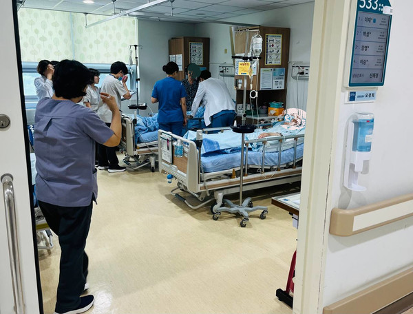 호스피스는 의료진, 사회복지사, 요양보호사 등 모든 직원들이 한 팀으로 움직이며 이루어진다