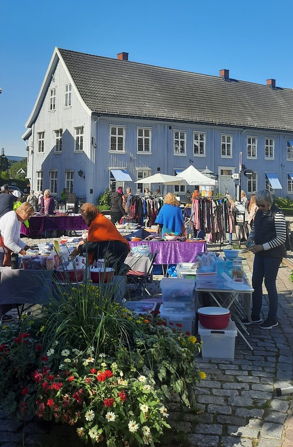 노르웨이 산타마을 주말 벼룩시장 풍경.  [이철규 북유럽특파원]