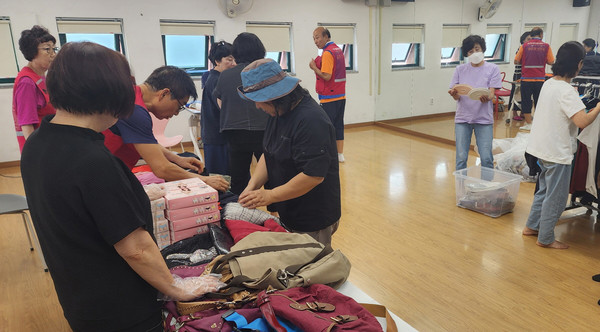  정발산동 주민자치회가 자원 순환·친환경 생활 실천 캠페인 ‘제3회 춤추는 빗자루- 쓰담데이’를 개최했다.