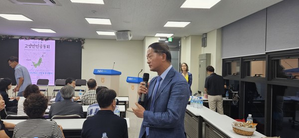 토론장에는 이재준 전 시장도 참석해 지난 상황을 설명하기도 했다. 