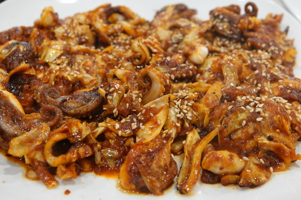 호남식볶음밥, 건두부볶음 꽃빵튀김 양꼬치, 지삼선, 한소반쭈꾸미  도토리묵사발