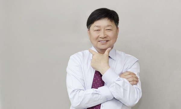 2023년 3월 취임 당시 인터뷰 사진. 그때의 다짐은 혁신으로 이어지고 있다.