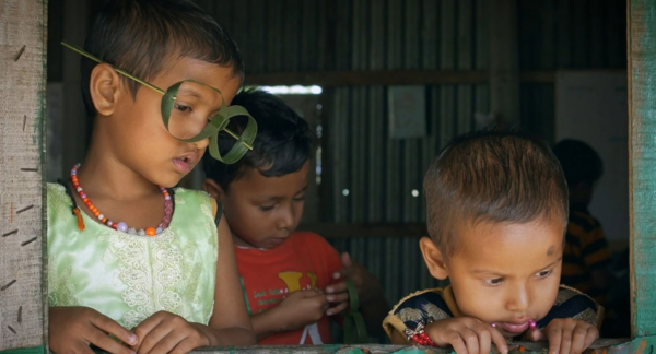 강진석 프로그래머 추천작 '육각의 동굴과 미궁 속의 생쥐'. 