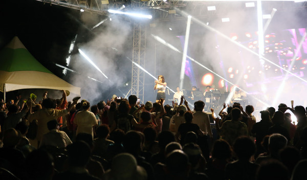 가수 서지오씨의 피날레 축하무대는 음악회를 더욱 즐겁게 했다. 