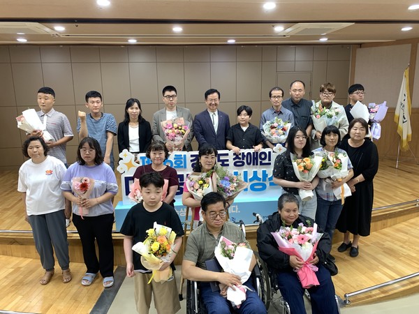 시상식후 단체사진 촬영